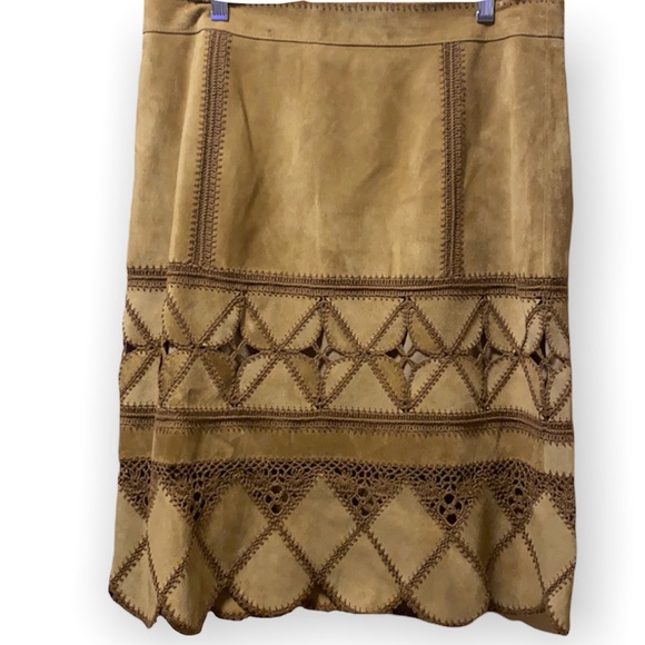 Elie Tahari Dresses & Skirts - Elie Tahari 100% Leather Suede Midi Skirt